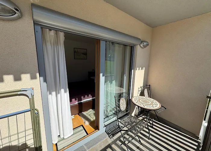 アパート Manca-holin ボーヒニ