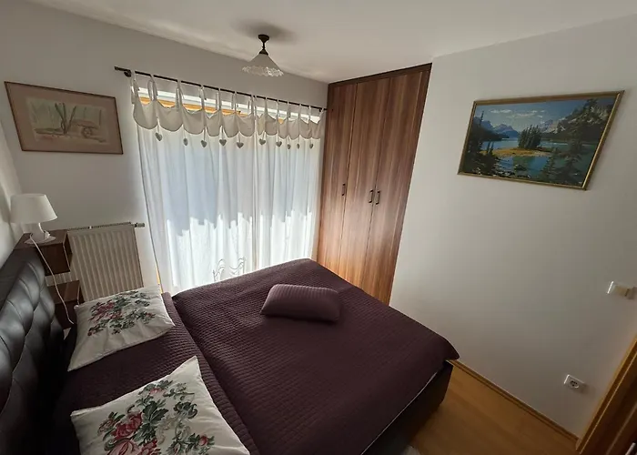 Manca-holin アパート